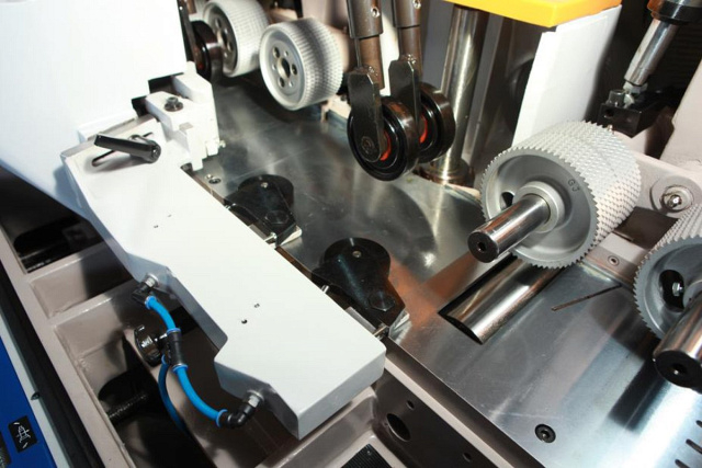 Четырехсторонний продольно-фрезерный станок QUADRO 723 AS