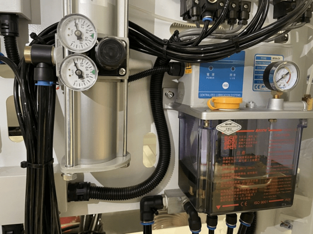 Сверлильно-присадочный центр с ЧПУ Nanxing NСB612