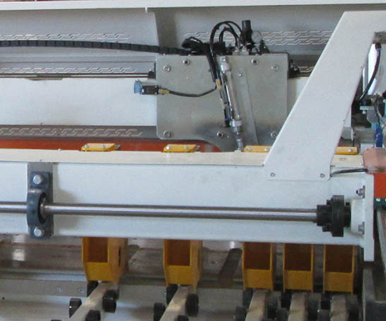 Раскроечный центр с задней загрузкой серии INDUSTRIAL Filato NPL-330HG