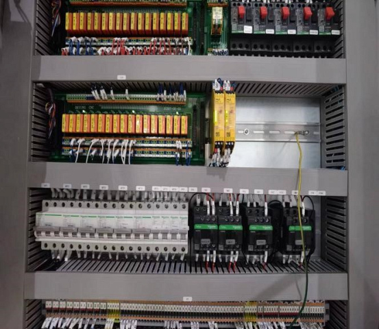 Вертикальный фрезерный обрабатывающий центр IRONMAC IMV-10.50 PRO