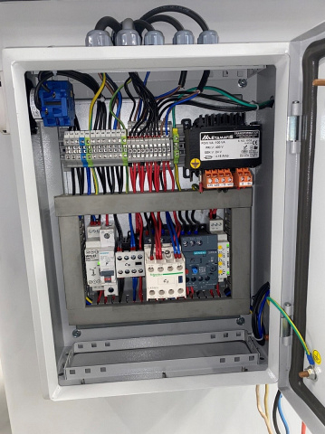 Фрезерный станок со сменным шпинделем ALBA T2000