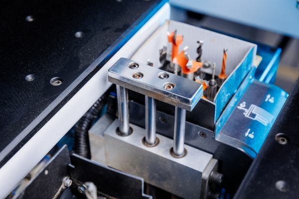 Сверлильно-присадочный центр с ЧПУ KDT KD-612G