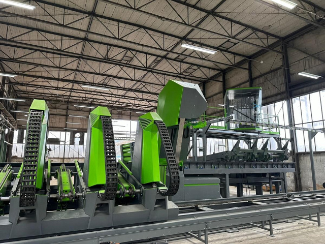 Вертикальная ленточная пилорама Mebor VTZ-1400 PLUS