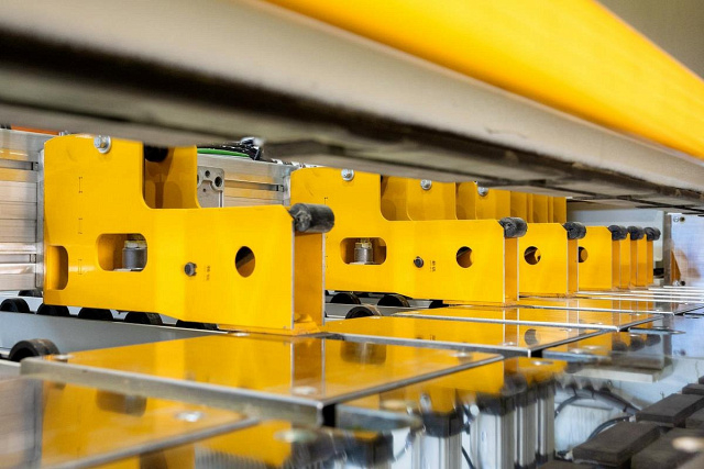 Форматно-раскроечный центр с ЧПУ с задней загрузкой Nanxing NPC330LE