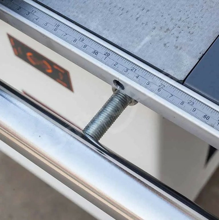 Форматно-раскроечный станок UA300A