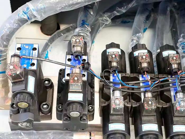 Полуавтоматический трубогибочный станок с ЧПУ DW38NC