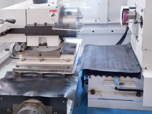 Универсальный круглошлифовальный станок Spitzen SUG-50NC