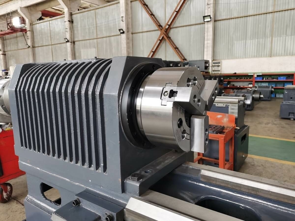 Токарный станок c ЧПУ с прямой станиной MetalTec NEXT 50x1000 (Fanuc)