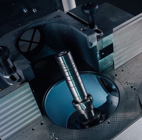 Фрезерный станок с наклонным и сменным шпинделем OSTERMANN Т 1003