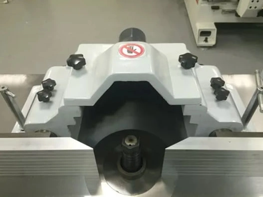 Фрезерный станок с шипорезной кареткой T 150KS