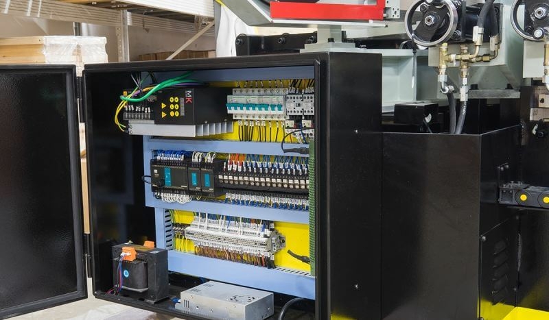 Автоматический ленточнопильный колонный станок Stalex BS-415GA (388130A)