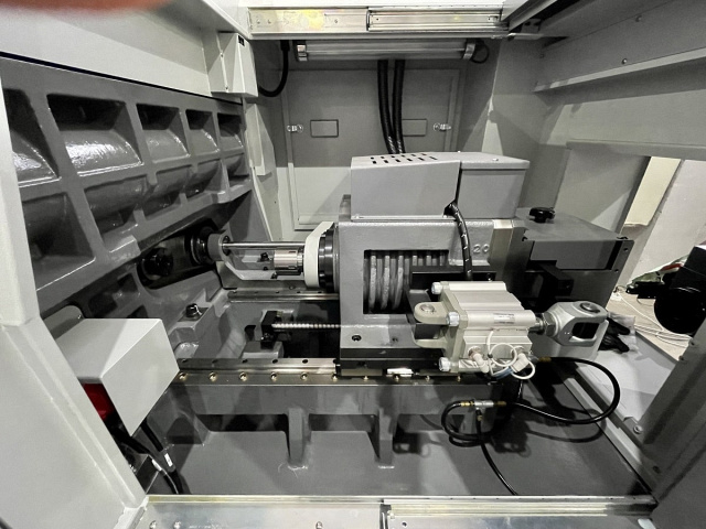 Автомат продольного точения TCM-38SII