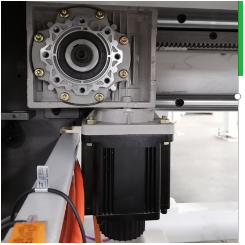 Пильный центр с ЧПУ HOLD HP330HT