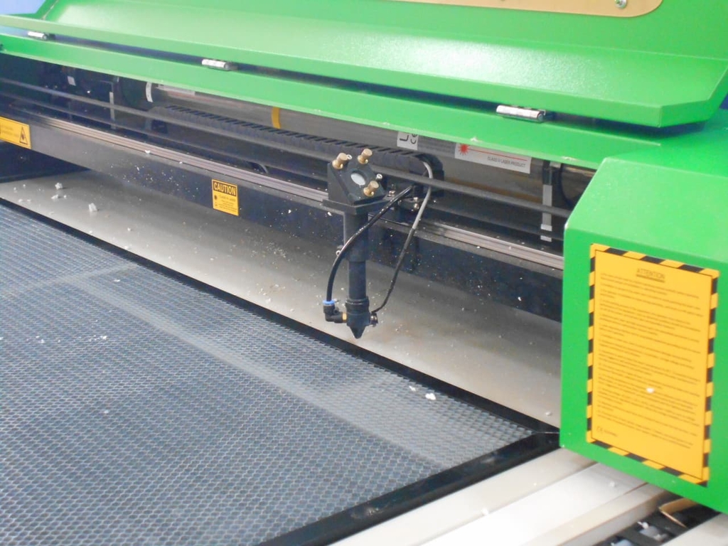 Лазерно-гравировальный станок LTT-Z2513