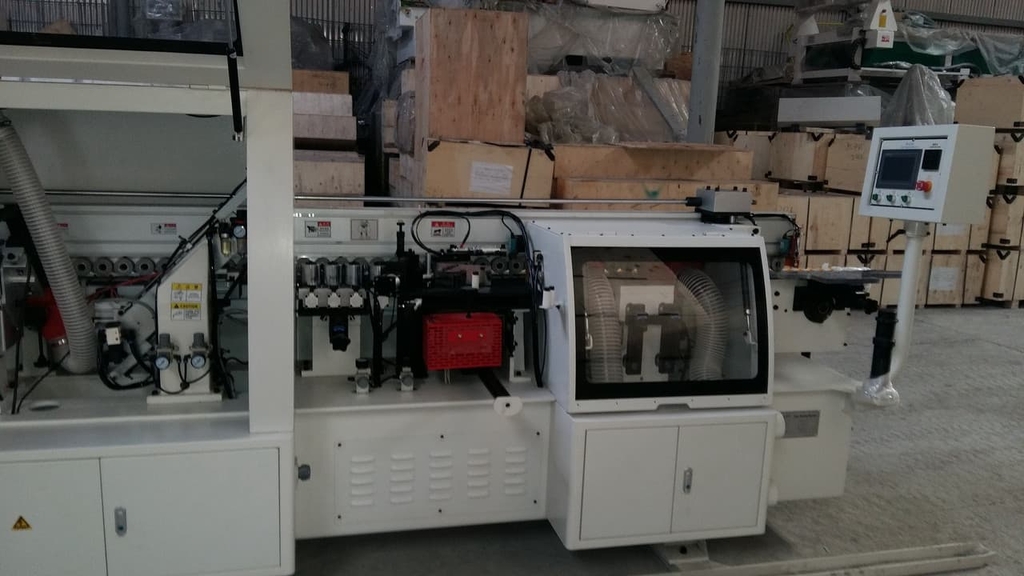 Автоматический кромкооблицовочный станок LTT-140PC