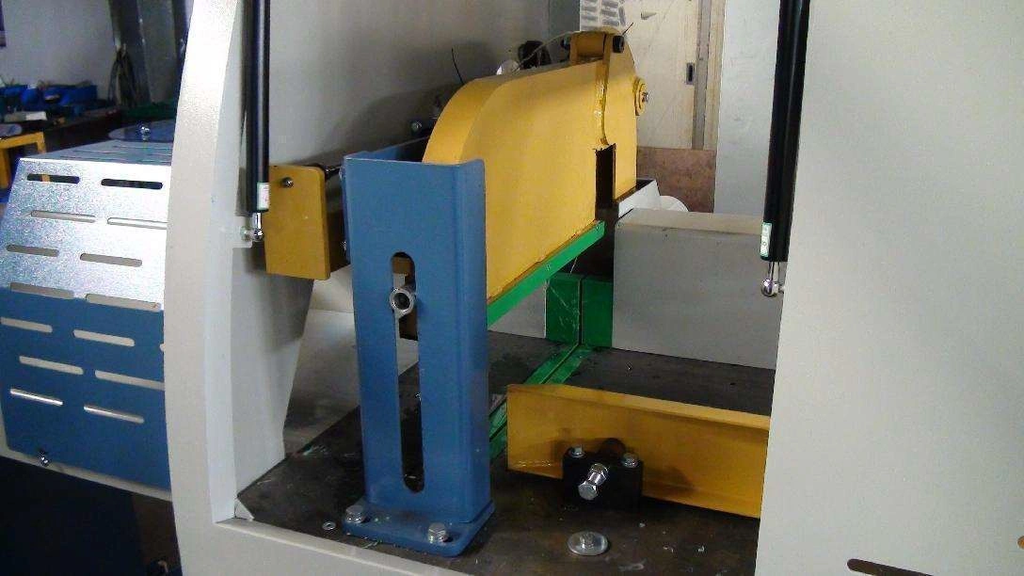 Автоматический торцовочный станок Saifan SF6060 (4 метра) с толкателем