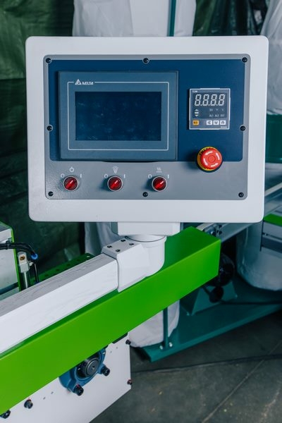 Станок для облицовывания кромок мебельных деталей WoodTec EdgeMatic 600C PRO