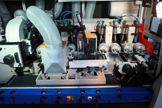 Четырехсторонний продольно-фрезерный станок QUADRO 723 AS