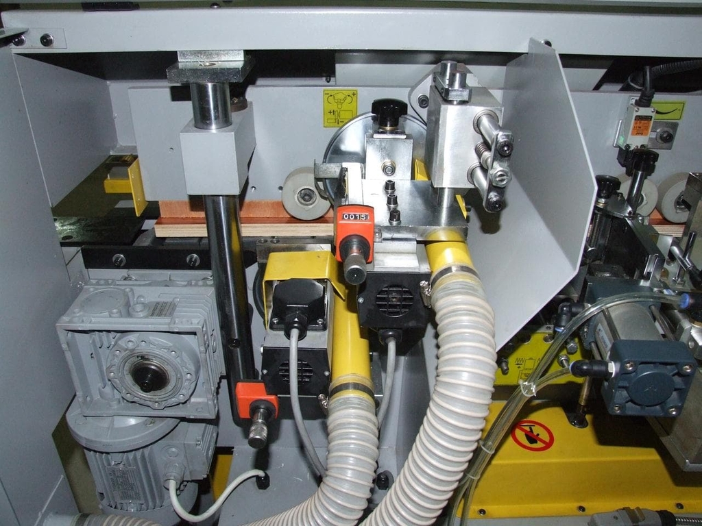 Автоматический кромкооблицовочный станок LTT MF306F