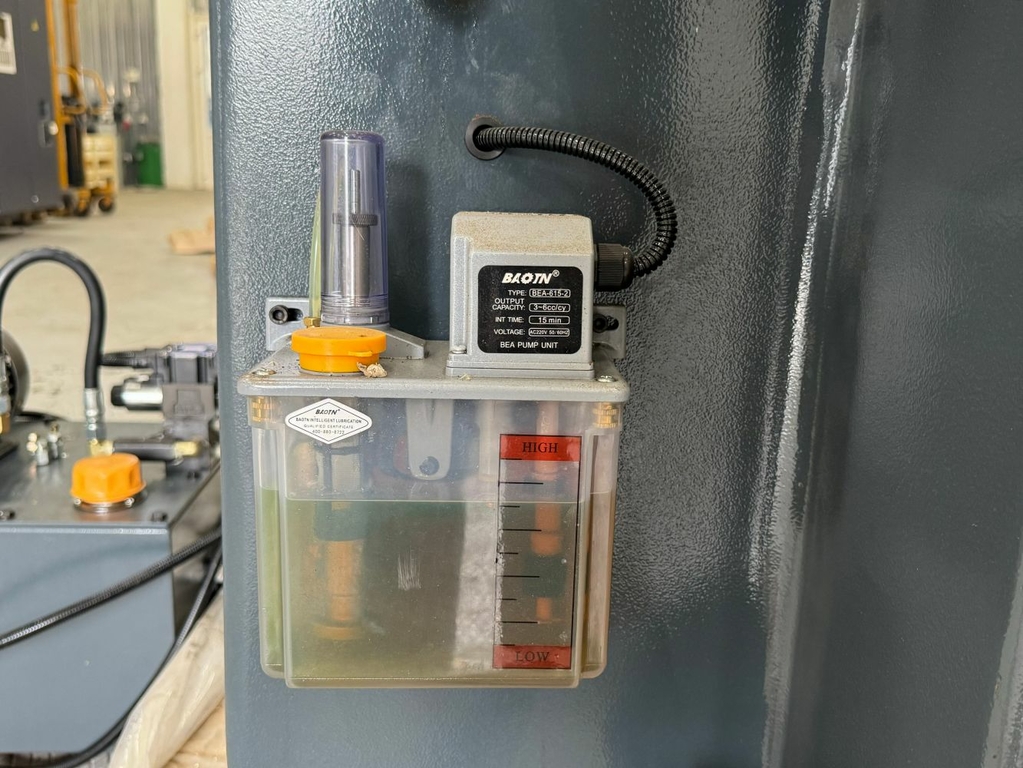 Плоскошлифовальный станок KGS 1020AHD