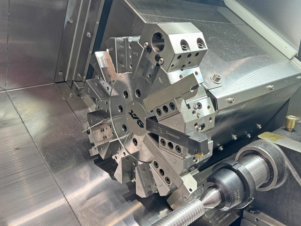 Токарный станок TK40B/700 с наклонной станиной с ЧПУ Fanuc 0i-TF(5)