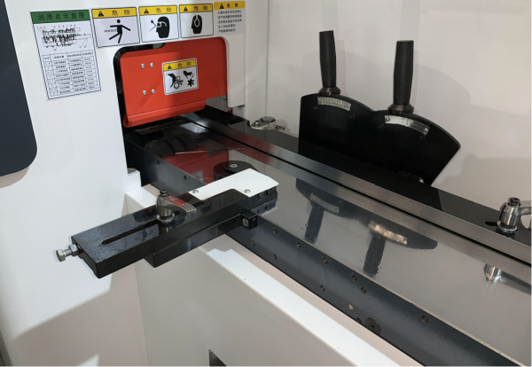 Четырехсторонние станки JANGJA серии VM (230x160мм)