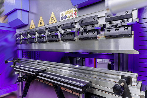 Листогибочный пресс с ЧПУ MetalTec HBС 110/2500 4+1 ЧПУ МТ-15