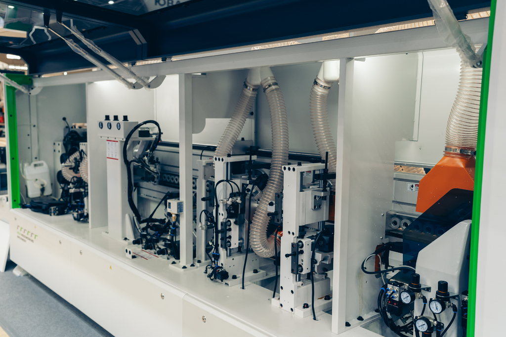 Кромкооблицовочный автоматический станок HOLD HD6211С