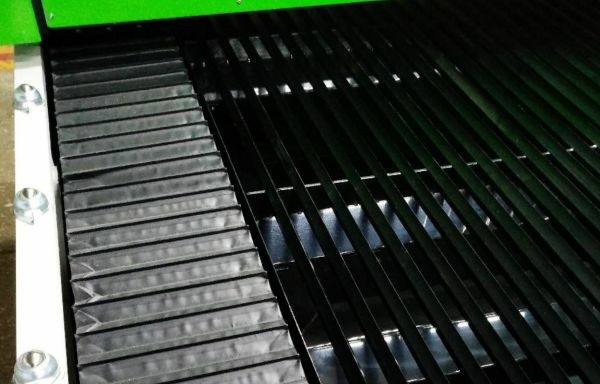 Лазерный станок Yueming CMA1325C-B-A