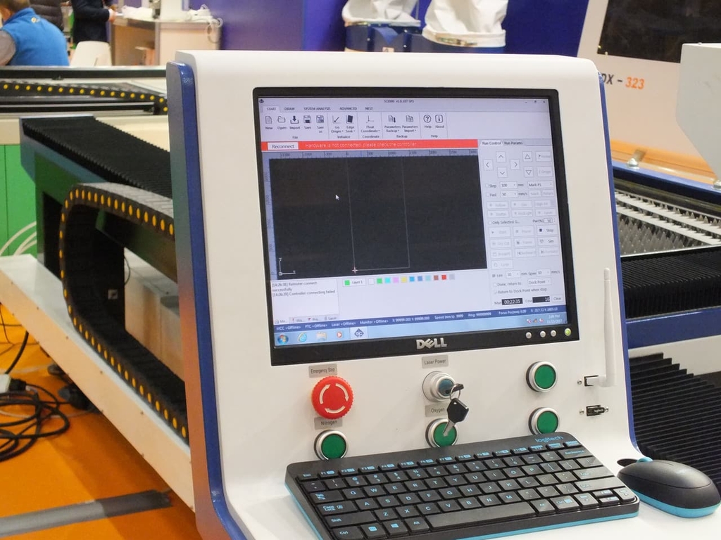 Лазерно-гравировальный оптоволоконный станок с ЧПУ LТТ Z2513GW