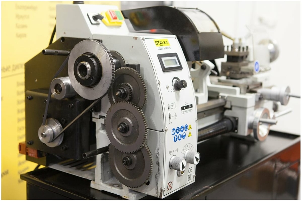 Станок настольный токарный Stalex D250x550C Vario