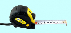 Рулетка   5 метров х 19мм с 3-мя фиксаторами обрезиненная "CNIC" CR-87 (587E)