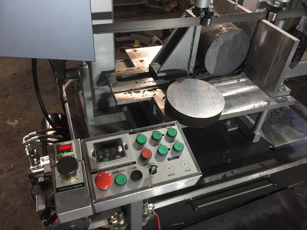 Двухстоечный ленточнопильный станок Флагман СЛ-550