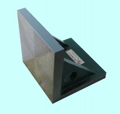 Плита чугунная угловая  300х 200мм поверочная шаброванная кл. точн. 1 "CNIC"