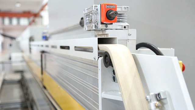 Двухсторонний кромкооблицовочный станок Nanxing NB7CS2IIP