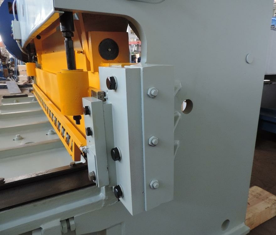 Ножницы гильотинные механические НЛ3424 (16х2500мм)