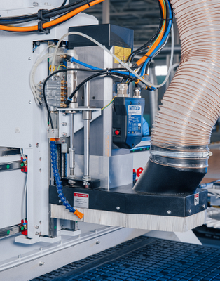 Фрезерный обрабатывающий центр с ЧПУ с автоматическим толкателем Beaver i-NEST BH PRO - Lab