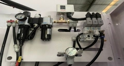 Фрезерный обрабатывающий центр KVL1000A (VMC1000P) 3-оси