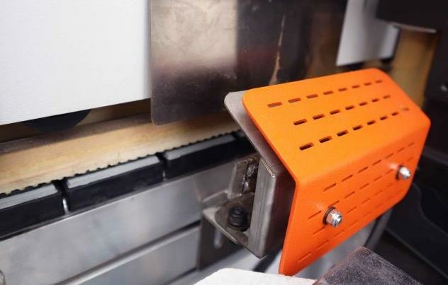 Кромкооблицовочный автоматический станок HOLD LASER S600