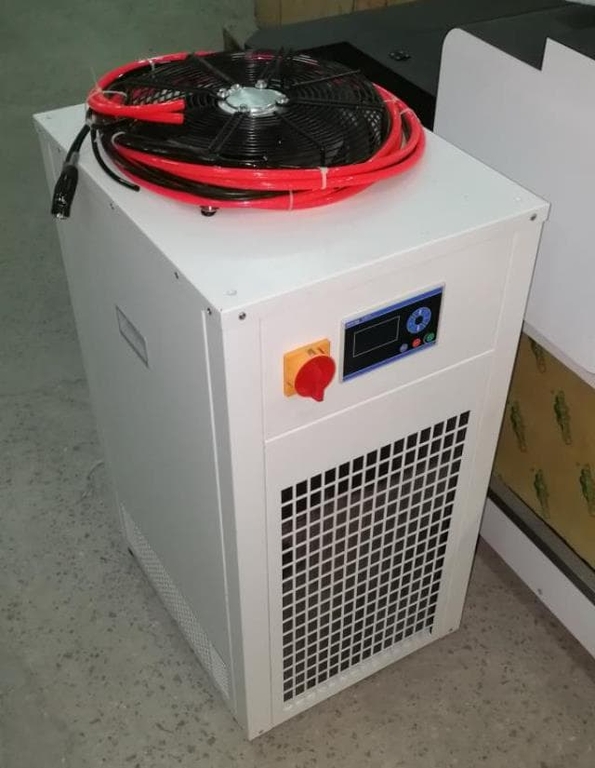 Оптоволоконный лазерный станок для резки металла LTT-3015C-1000