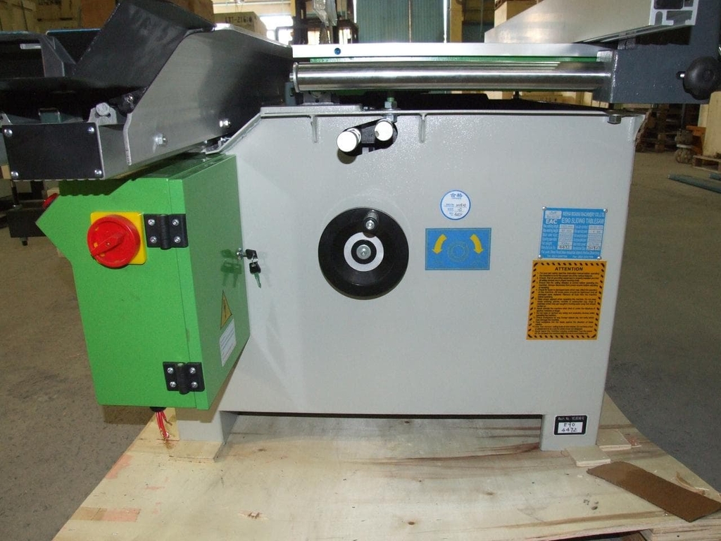 Форматно-раскроечный станок LTT E90