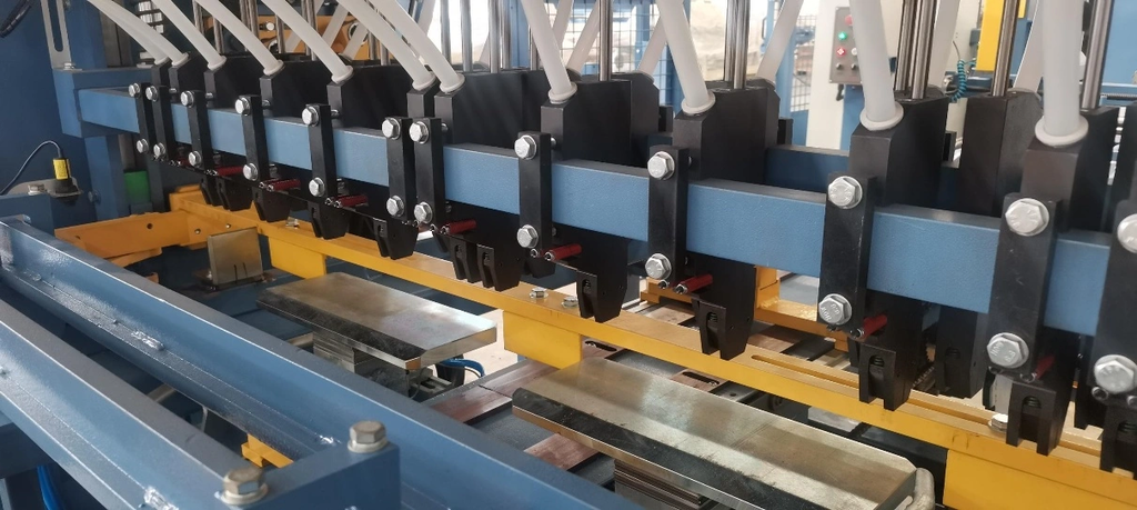 Полуавтоматическая линия сборки поддонов ITALL PALL IP 500