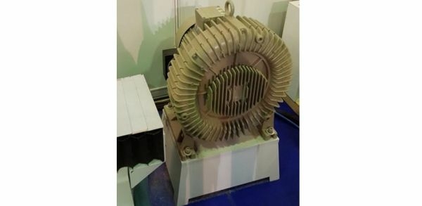 Форматно-обрезной обрабатывающий центр с ЧПУ Yuetong MJK6424C