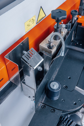 Автоматический кромкооблицовочный станок OSTERMANN 6T2R