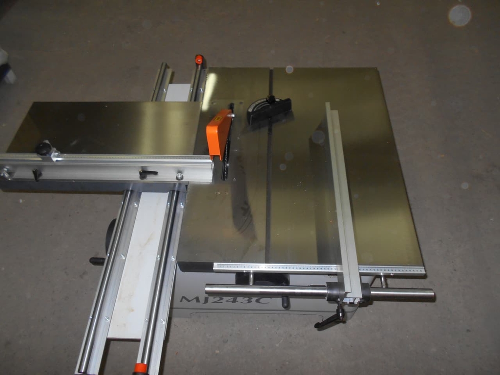 Круглопильный станок LTT MJ-243C