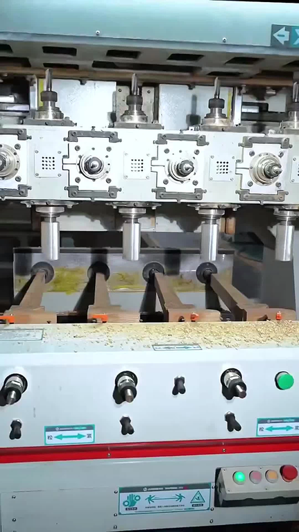 Пятиосевой обрабатывающий центр с ЧПУ JUNRAN JR-1218-4×4T+2