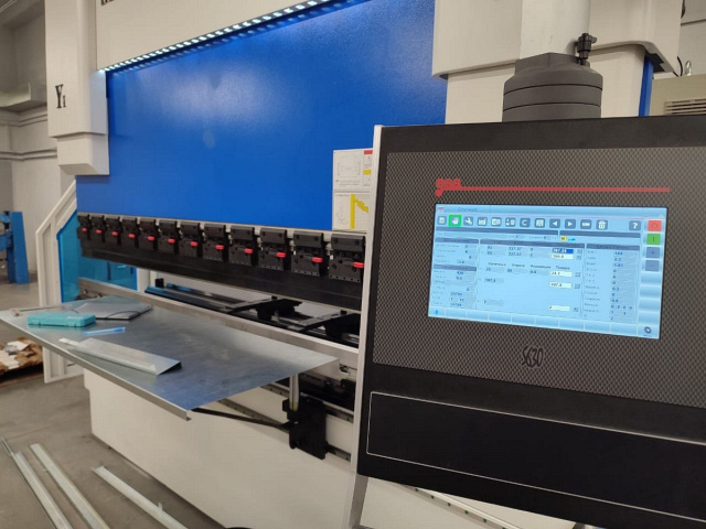 Гидравлический листогибочный пресс SMD PBA 170-3200