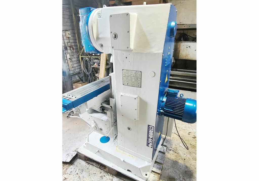 Вертикальный фрезерный станок 6К11 б/у