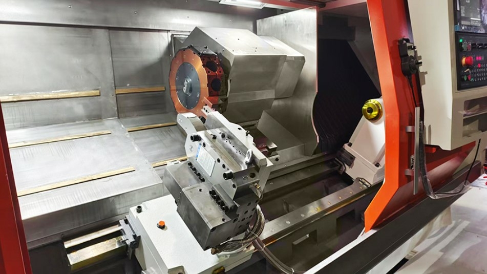 Токарный станок TC-700M/1000 с наклонной станиной