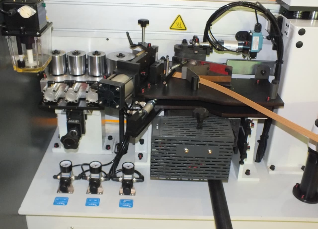 Кромкооблицовочный автоматический станок LTT HH-505R